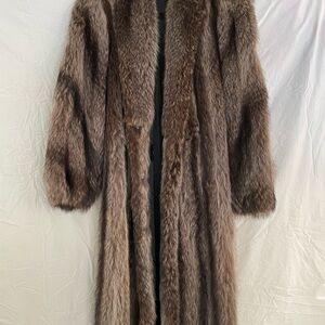 Luxurious Brown Fur Coat - MAKE AN OFFER!